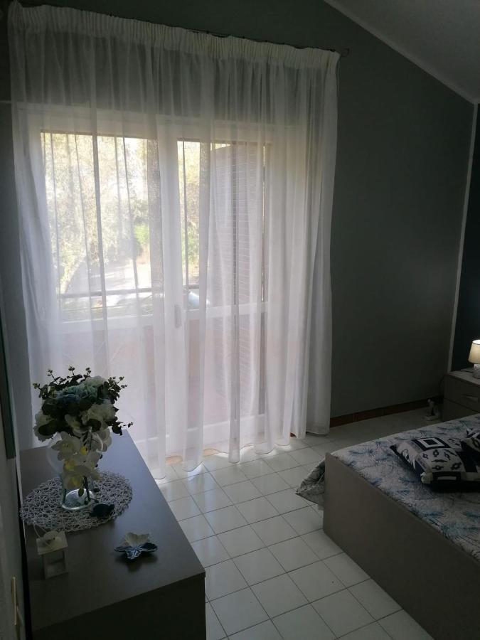 Ranieli Apartments Drapia Luaran gambar