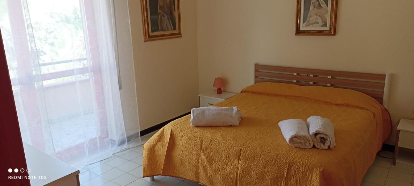 Ranieli Apartments Drapia Luaran gambar