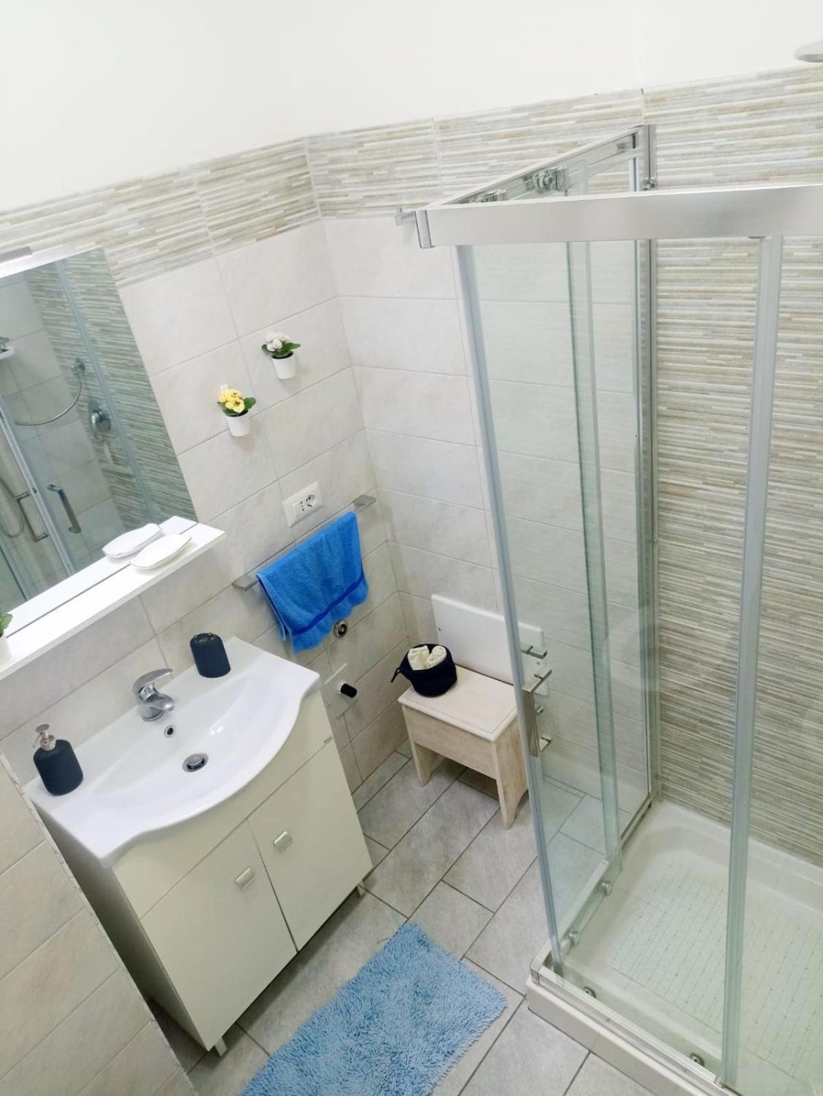 Ranieli Apartments Drapia Luaran gambar